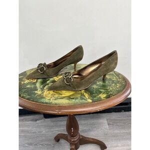 Bakers Allison Olive Green Suede Pointed Toe Kitten Heel Pumps Shoes Size 6.5